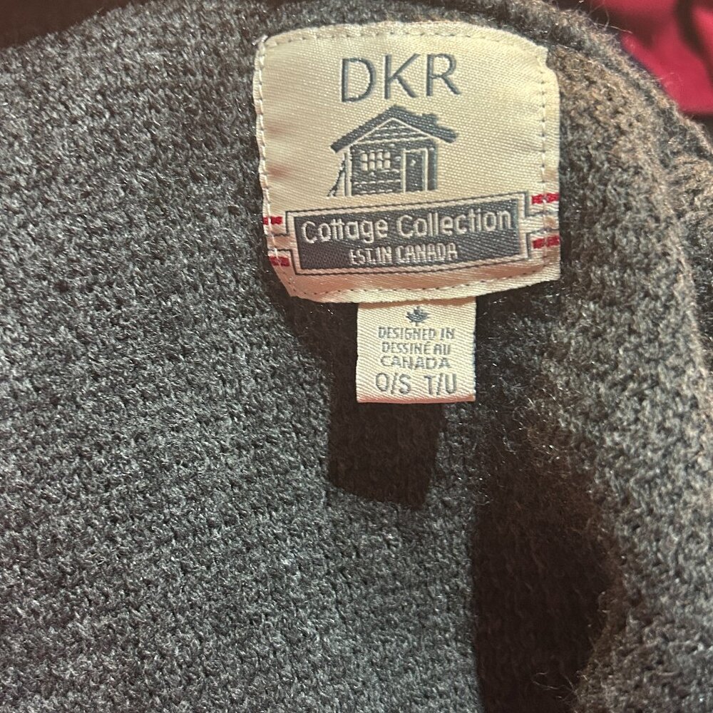 DKR Cottage Collection Hooded Knit Poncho Red White Striped Fringe One Size - Picture 3 of 4